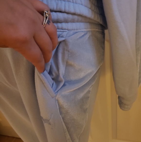 🚫SOLD🚫💕VS PINK VELVET STRIPE SWEATSUIT - Picture 5 of 6